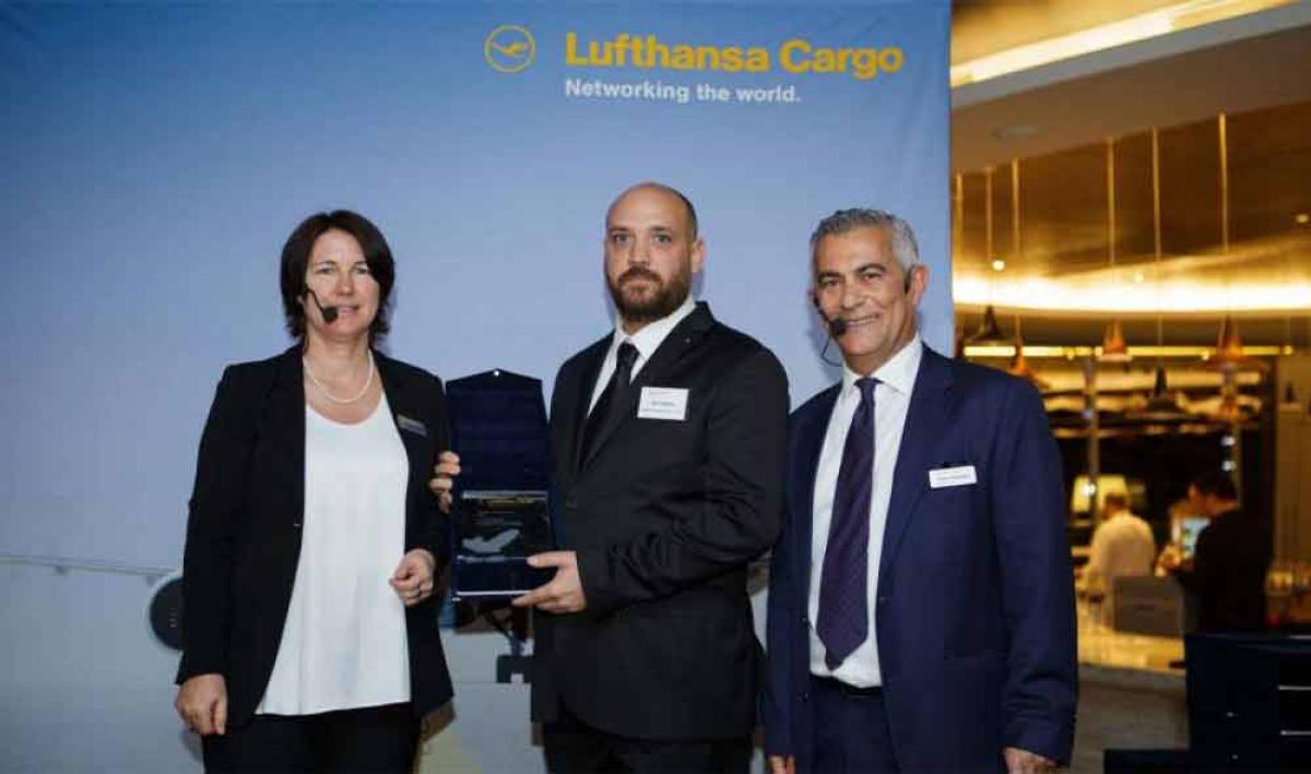 LUFTHANSA 2017 YILI EGE BÖLGE BİRİNCİLİK ÖDÜLÜ